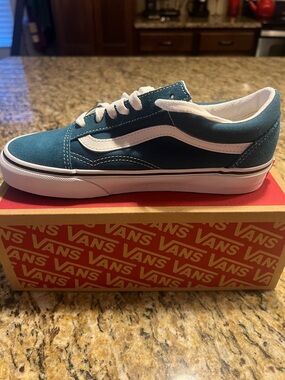 Vans Old Skool in Teal and White